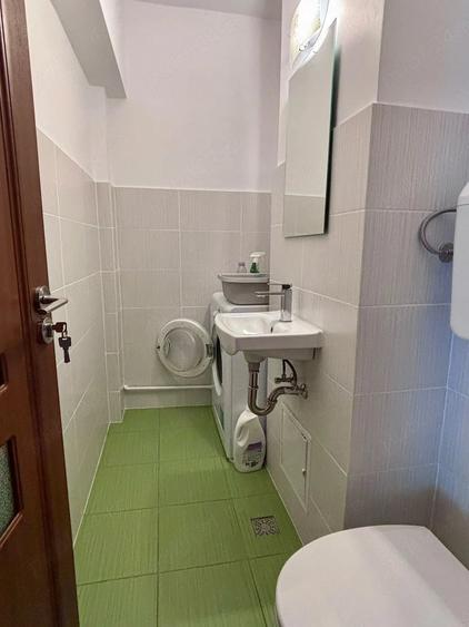 Apartament cu 3 camere decomandat în Aviației