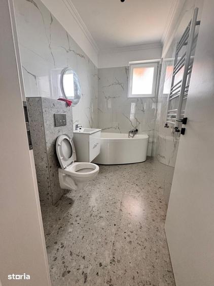 Casă cu 4 camere cu Teren 440 Mp în Frumușani