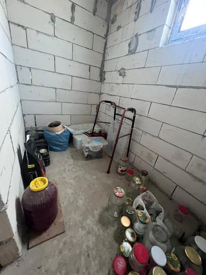Casă individuală cu 9 camere cu Teren 1160 Mp în 1 Decembrie