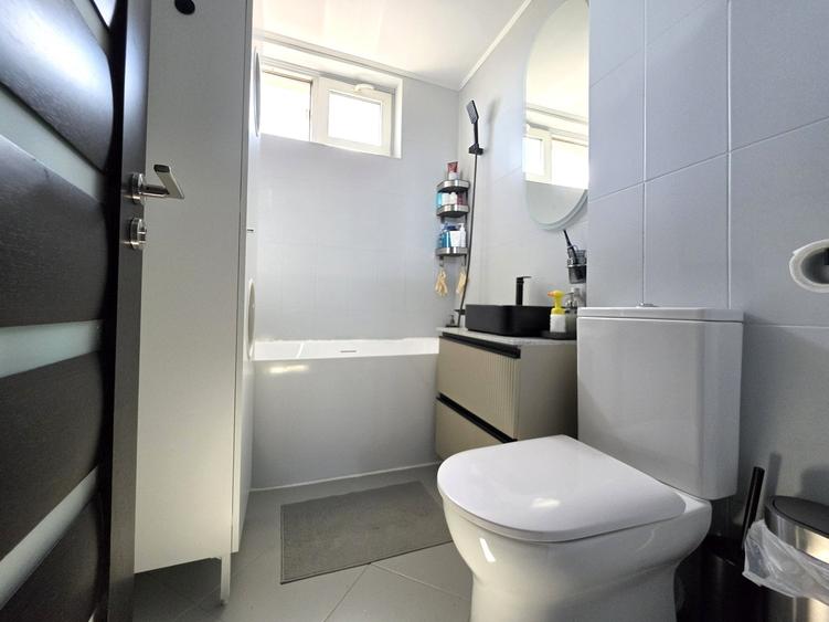 Apartament cu 4 camere în Giurgiului