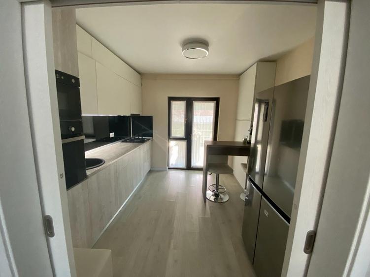 Duplex cu 4 camere cu Teren 250 Mp în Bucium