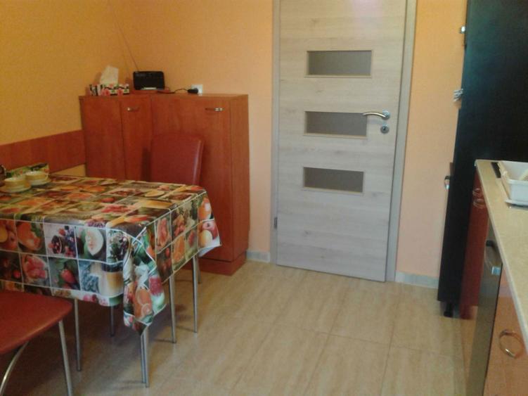 Apartament cu 3 camere decomandat în Mărăști