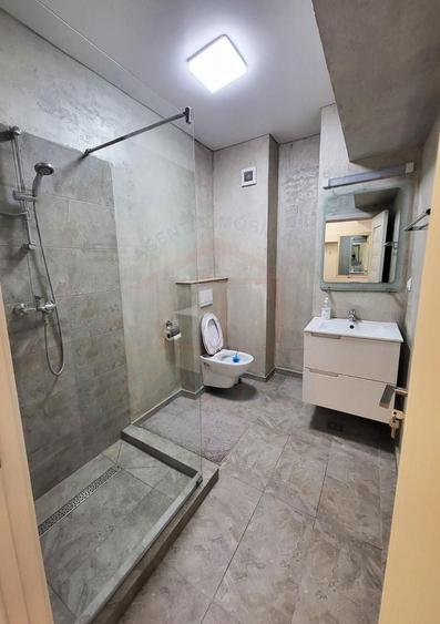 Apartament cu 2 camere semidecomandat, mobilat în Faleză