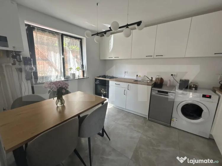 Casa complet renovata, mobilata ?i utilata Zon? - 3