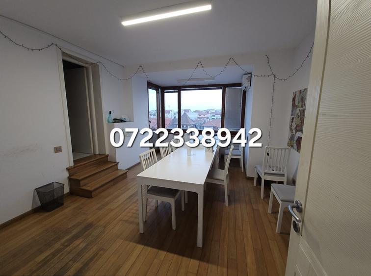 Penthouse cu 5 camere decomandat în Dorobanți