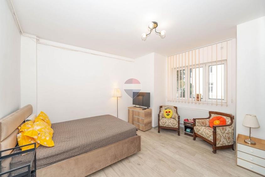 Apartament cu 3 camere semidecomandat, mobilat în Dorobanți