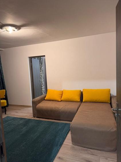 Apartament cu 2 camere semidecomandat, mobilat în Tomis Nord