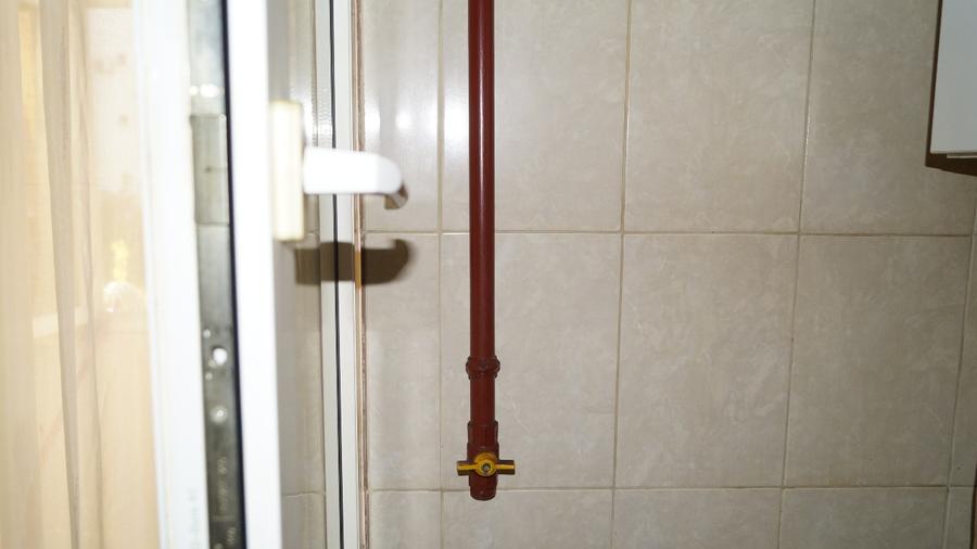 Apartament cu 3 camere decomandat în Dristor