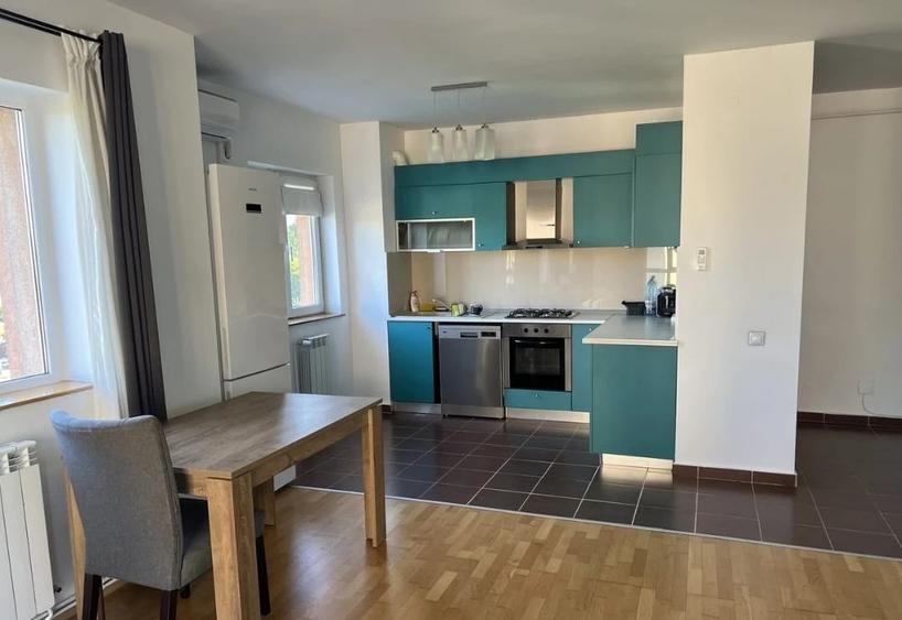 Apartament cu 3 camere decomandat în Tătărași