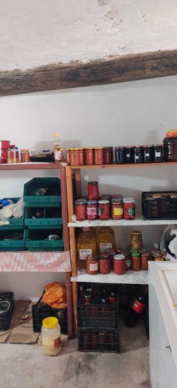 Casă cu 2 camere în Arcani