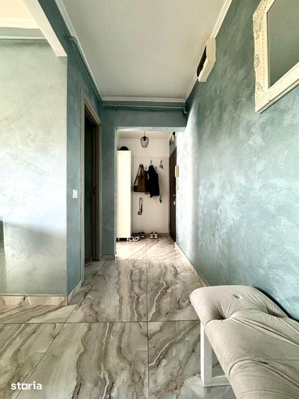 Apartament cu 3 camere semidecomandat în Dâmbovița