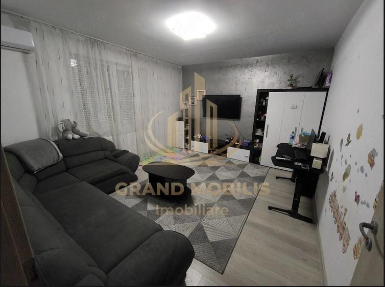 Apartament cu 2 camere decomandat în Giroc