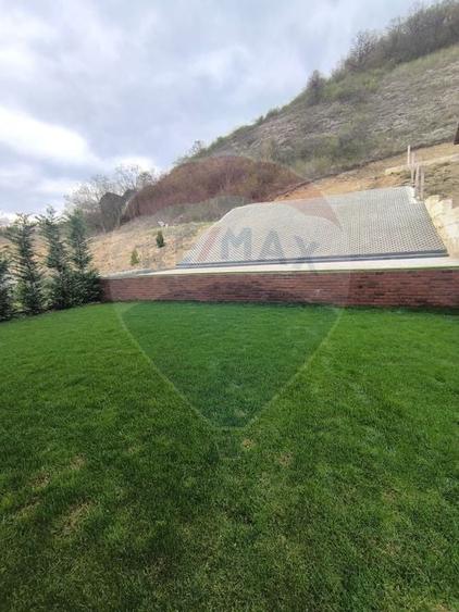 Duplex cu 3 camere cu Teren 200 Mp în Grigorescu