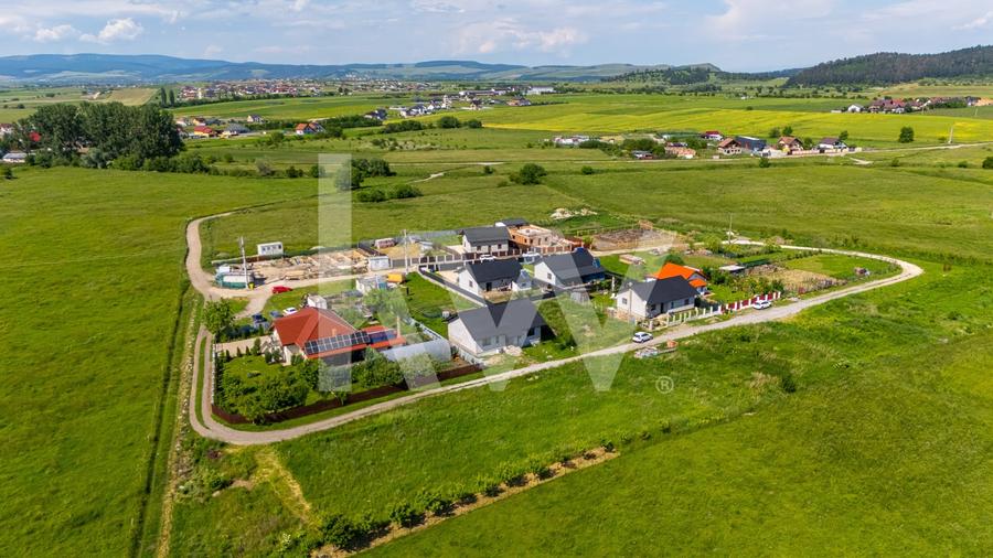Casă individuală cu 4 camere cu Teren 475 Mp în Sânpetru