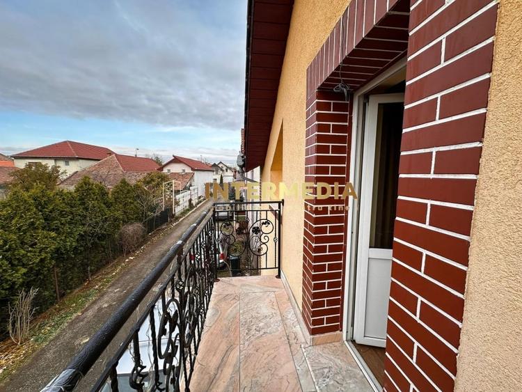 Casă individuală cu 3 camere cu Canalizare în Central
