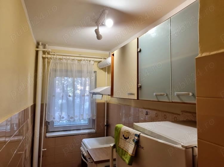 Apartament cu 3 camere semidecomandat în Șagului