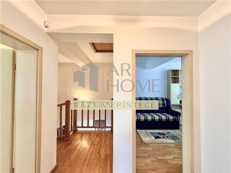 Duplex cu 4 camere cu Teren 614 Mp în Bucov