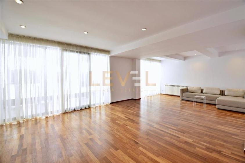 Apartament cu 2 camere decomandat, mobilat în Herăstrău — fotografia 2