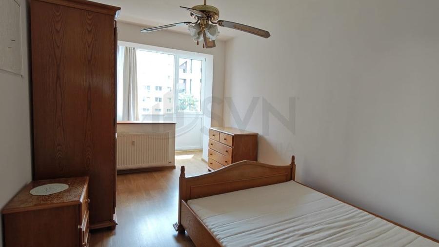 Apartament cu 3 camere semidecomandat în Timișoara