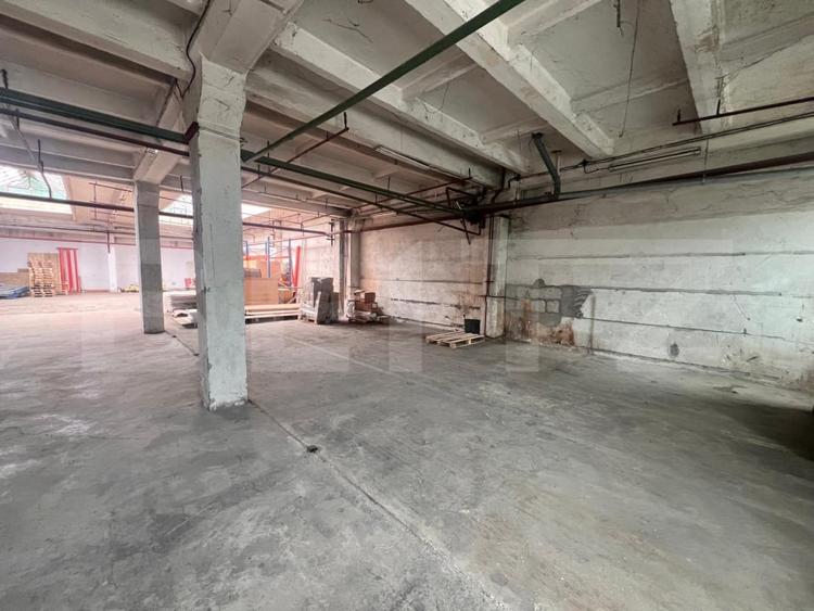 Spațiu industrial, de 450 mp, în Mofleni
