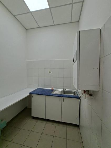 Spa?iu pretabil birourii,farmacie,etc - 4