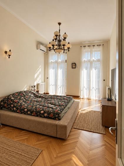 Apartament cu 3 camere decomandat în Cișmigiu