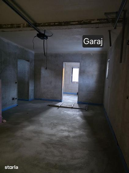 Casă cu 5 camere cu Teren 1300 Mp în Brodina