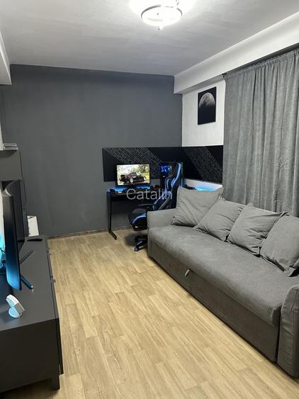 Inchiriez studio ultra central langa metrou