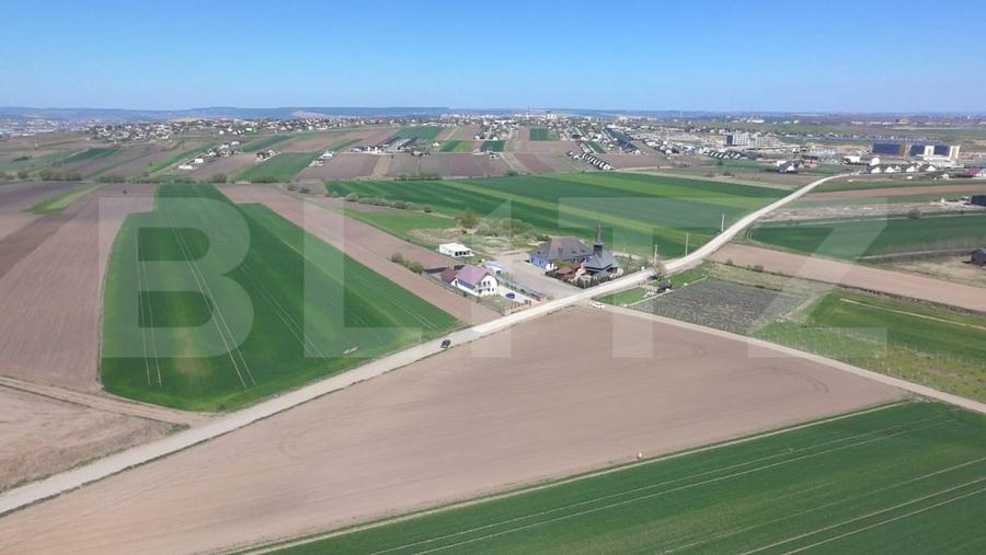 Teren Construcții extravilan de 4000 mp, în Sud-Vest