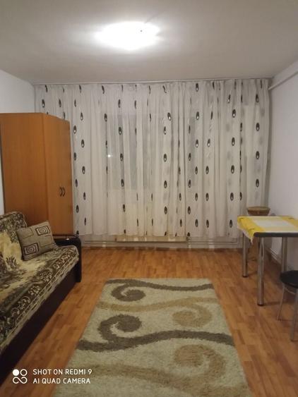 Garsonieră decomandată în Central