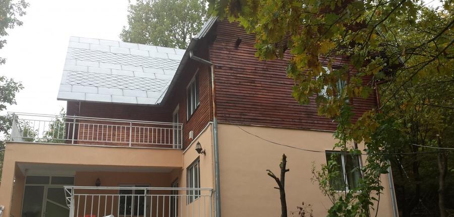 Casă individuală cu 5 camere cu Canalizare în Gura Beliei