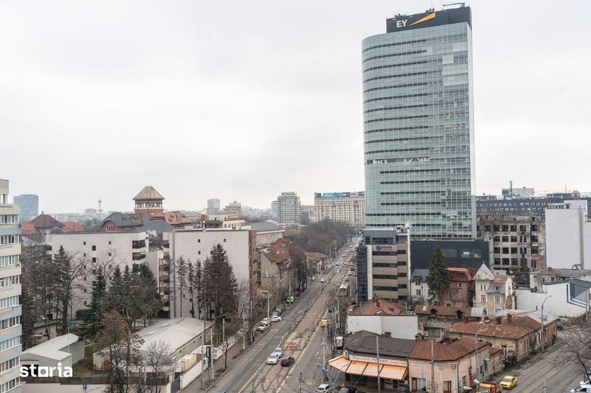 Apartament cu 3 camere, mobilat în 1 Mai
