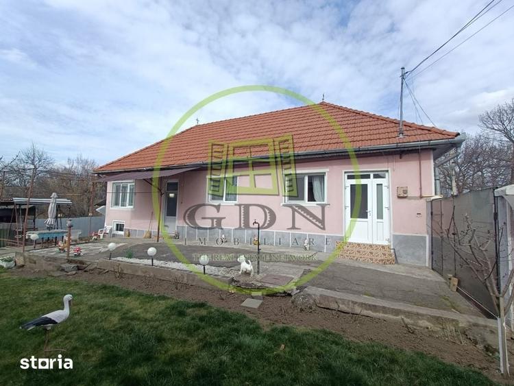 Casă cu 3 camere cu Teren 580 Mp în Central