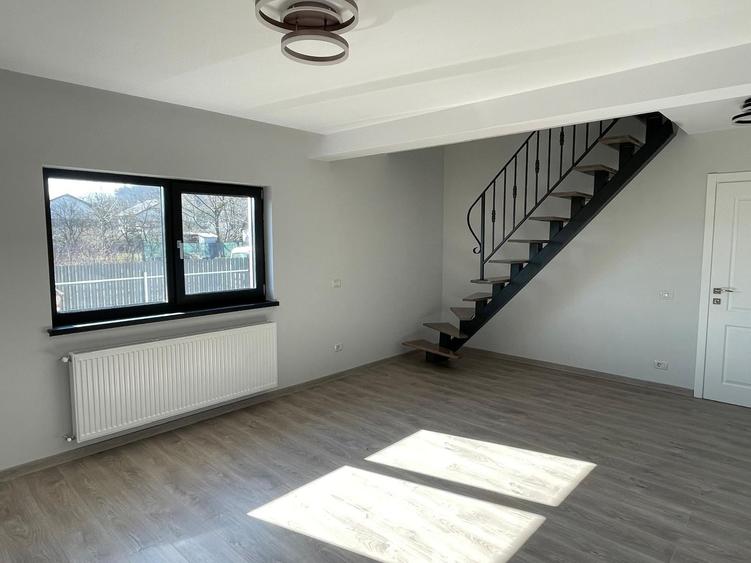 Casă individuală cu 4 camere cu Teren 360 Mp în Hemeiuș