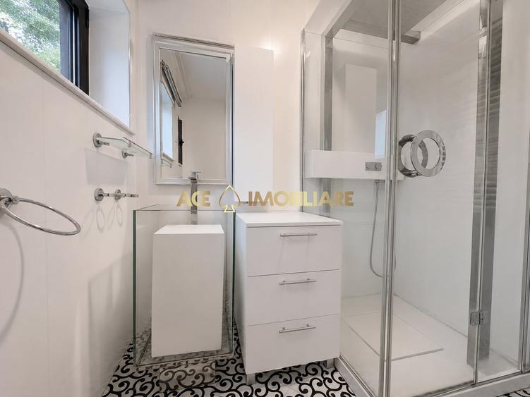 Apartament cu 2 camere semidecomandat, mobilat în Primăverii
