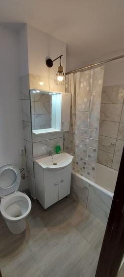 Garsonieră decomandată în Central