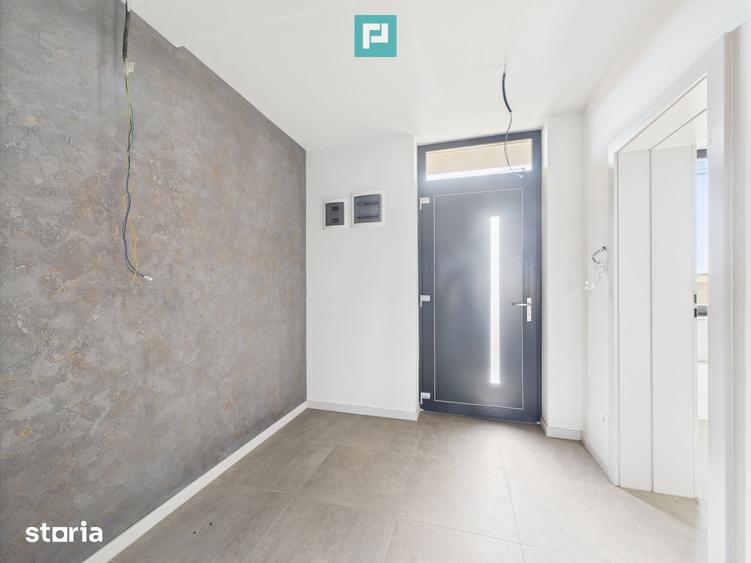 Casă cu 5 camere cu Teren 500 Mp în Giarmata