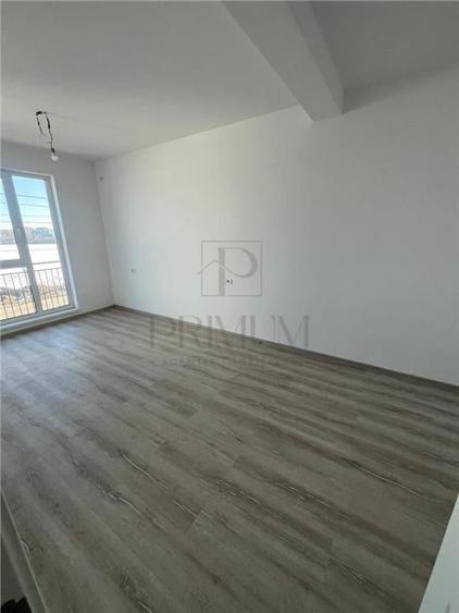 Duplex cu 5 camere cu Canalizare în Dumbrăvița