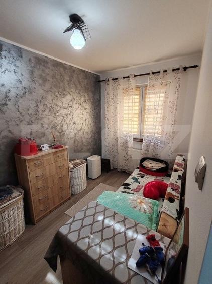 Apartament cu 3 camere semidecomandat în Tudor