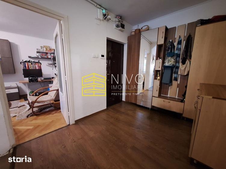 Apartament cu 3 camere decomandat, mobilat în Dâmbu Pietros