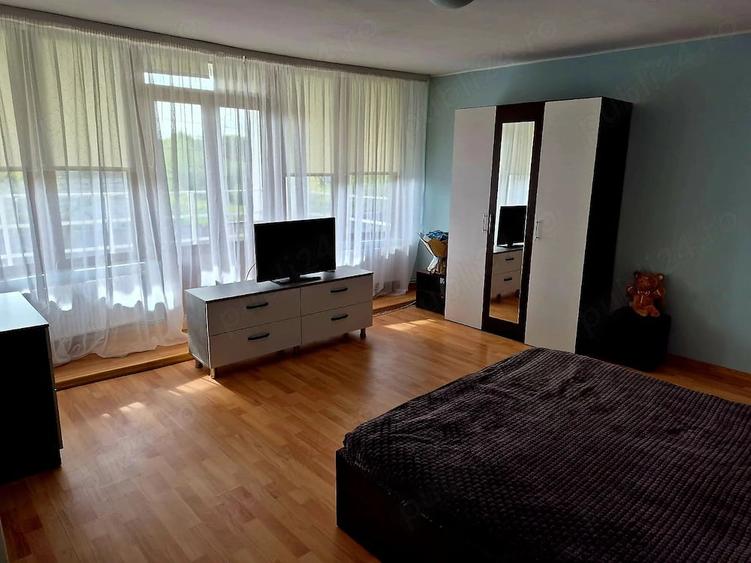 Casă cu Teren 885 Mp în Găgeni