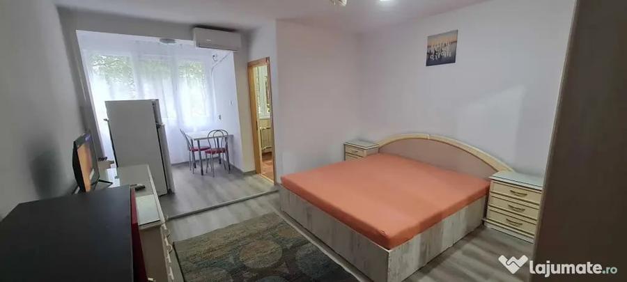 Garsonieră în Apărătorii Patriei