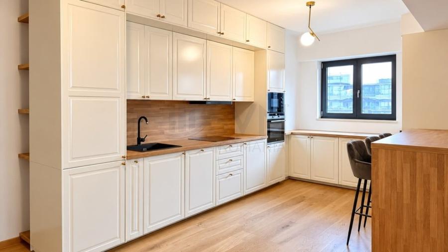 Apartament cu 3 camere decomandat în Aviației