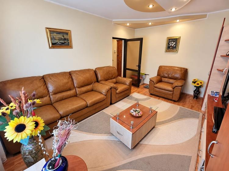 Apartament cu 2 camere decomandat în Mazepa 2