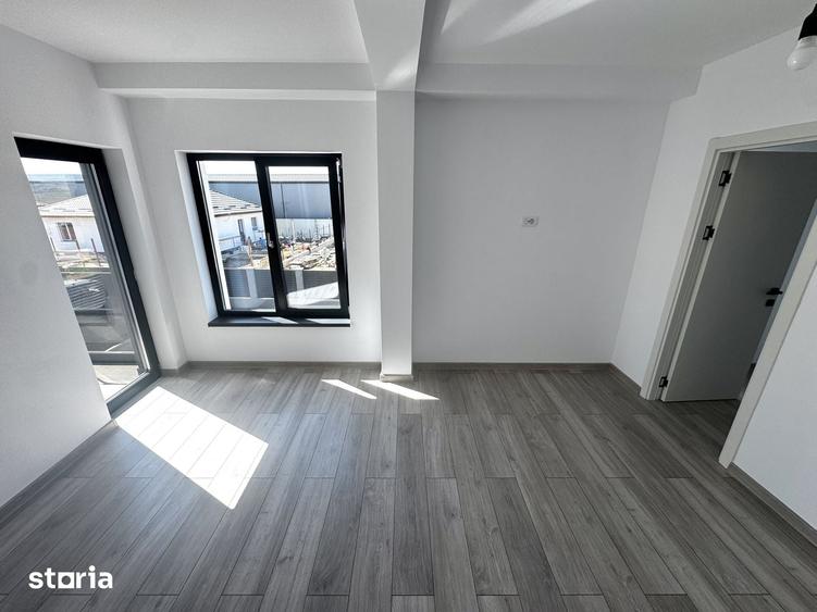 Casă cu 4 camere cu Teren 510 Mp în Holboca