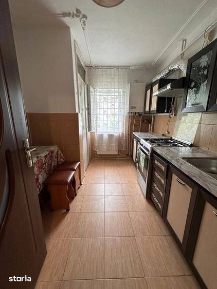 De vanzare apartament 2 camere si balcon,etj intermediar. Pret 43000e - 9