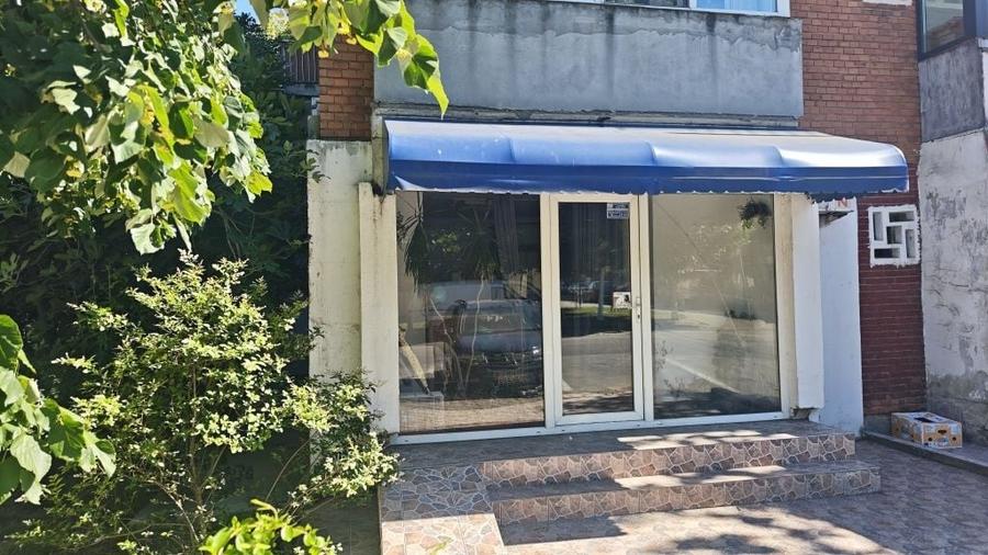 Apartament cu 3 camere semidecomandat în 23 August