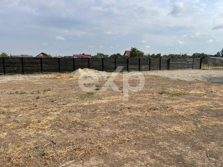 Teren Construcții intravilan de 959 mp, în Bradu