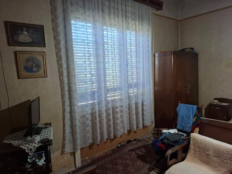 Casă individuală cu 4 camere cu Canalizare în Nădlac