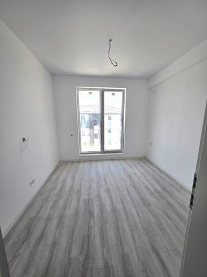 Apartament cu 3 camere decomandat în Bragadiru
